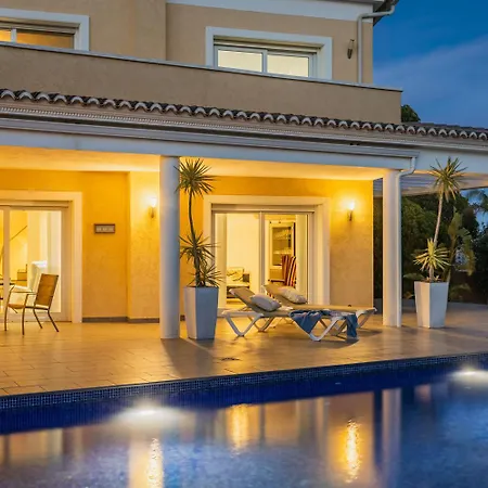 Villa Esplendida By Abahana Ifach