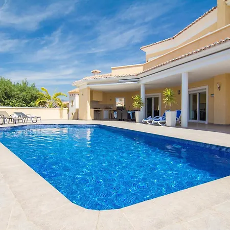 Villa Esplendida By Abahana Ifach